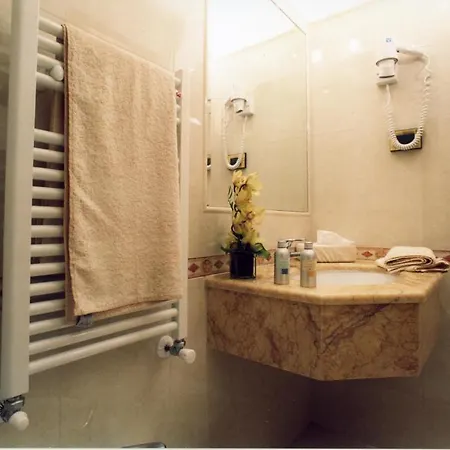 Magic Hotell 2*